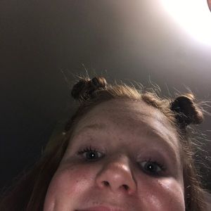 Meet your Posher, Larken